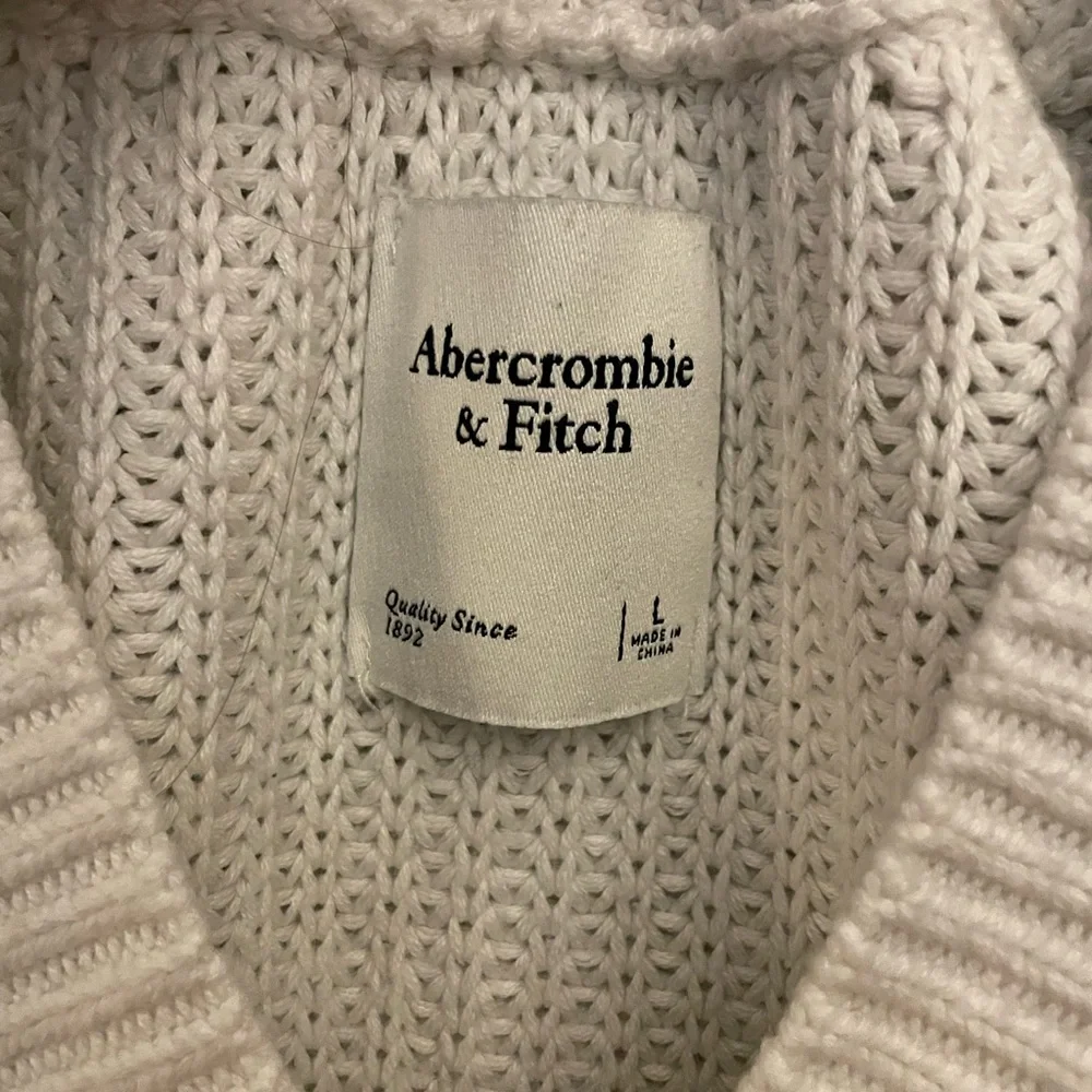 Abercrombie Sweater Vest - Picture 2 of 2